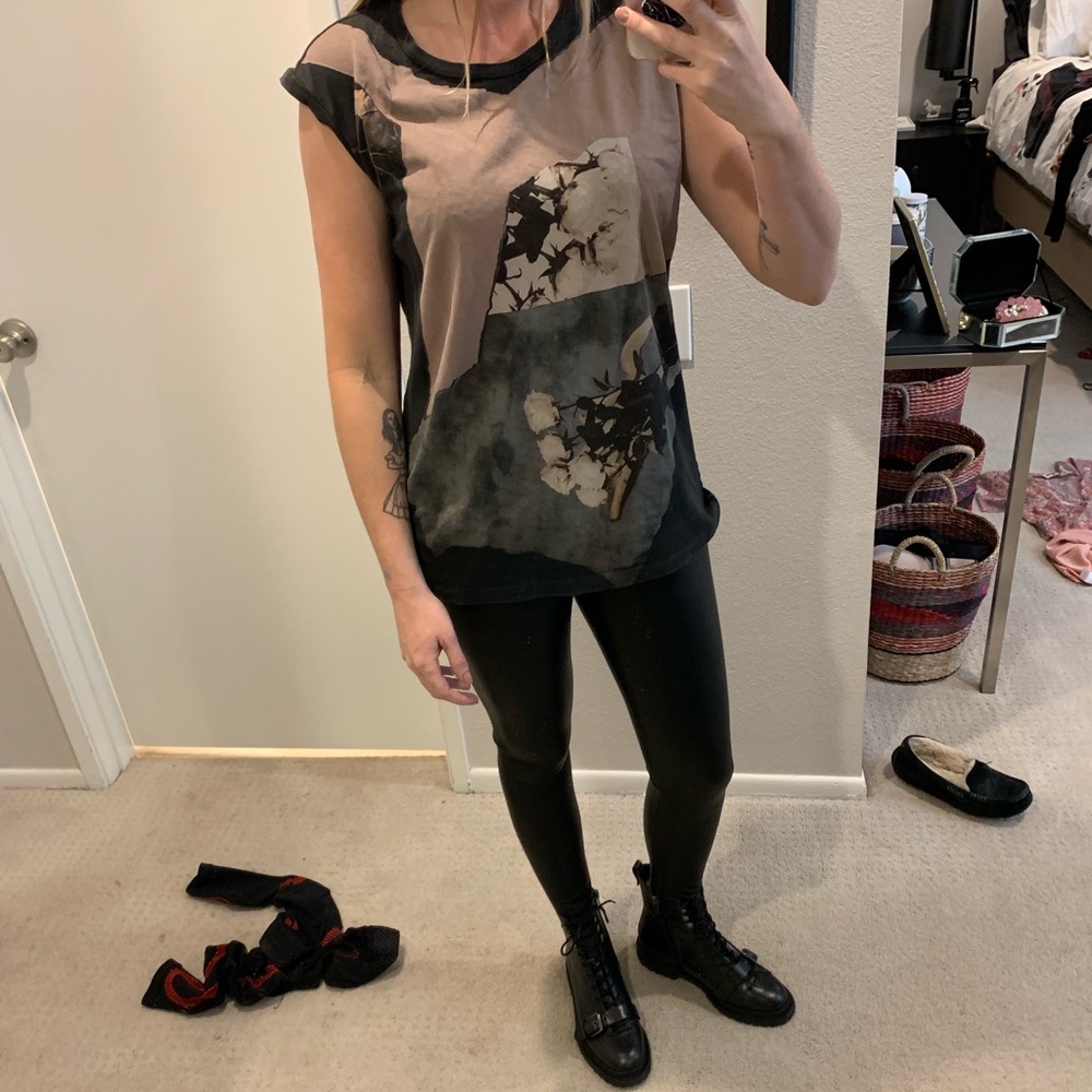 All saints graphic tee size small s